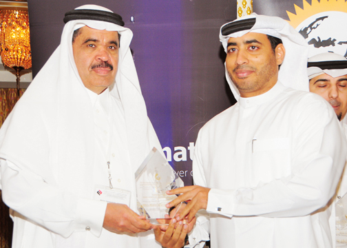Dr Fahd Al-Shalan, Director General of King Fahd Security College awarded Sami Reyami, Editor in chief  Emarat Al Youm - Middle East Corporate and Media Communication Excellence Award