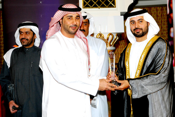 Sheikh Maktoum Bin Hasher Al Maktoum,CEO, Al Fajer Group awarded Mr. Mohammed Ali Al Marrar, Customer Services Division Manager, Abu Dhabi municipality - Government Customer Care Excellence Award